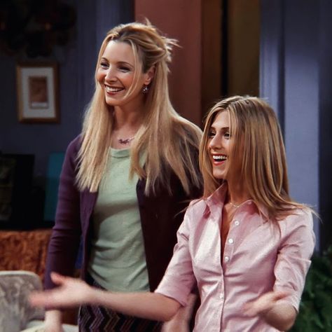 Phoebe And Rachel, Friends Phoebe, Rachel Green Style, Rachel Friends, Friends Best Moments, Friends Scenes, Friends Episodes, Friends Cast, Friends Tv Series