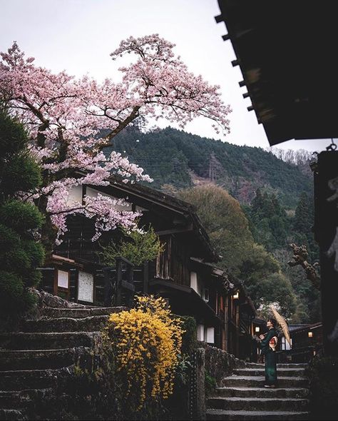 Everything Japan (@everythingnihongo) • Instagram photos and videos King Nothing, Japanese Alps, Mountain Architecture, Japanese Town, Japanese Mountains, Japanese Village, Places In Japan, The Floating World, Japan 2023