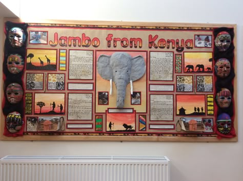 Africa Display Classroom, Wall Magazine Ideas School Collage, Wall Magazine Ideas School Aesthetic, Classroom Displays Ks1, Wall Magazine Ideas School, Trifold Board, Year 2 Classroom, Natural Classroom, Display Boards For School