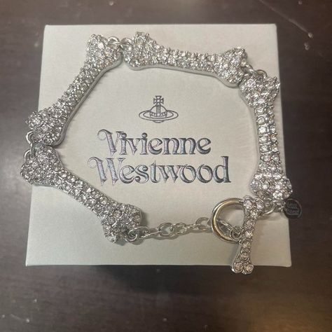 Vivienne Westwood Silver Bone Bracelet 領punk authentic Vivienne Westwood Bone Bracelet, Vinnie Westwood, Vivienne Westwood Bracelet, Vivienne Westwood Jewelry, Bone Bracelet, Coachella Looks, Vivienne Westwood Jewellery, Bones Bracelet, Bone Necklace