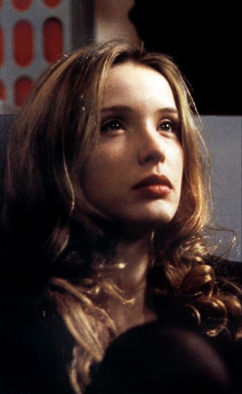 Julia Delpy 90s, Julie Delpy 90s, Before Trilogy, Julie Delpy, Emmanuelle Béart, French Cinema, I Love Cinema, Gone Girl, French Actress