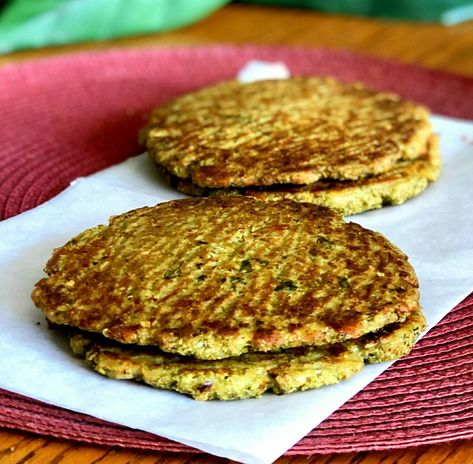 #Cook2Follow #AllrecipesAllstars #AllrecipesFaceless #AllrecipesTastemakers #AllstarsTastemakers Broccoli Pizza Crust, Broccoli Crust, Zucchini Pizza Crust, Broccoli Pizza, Cauliflower Pizza Crust Recipe, Chicken Crust Pizza, Keto Broccoli, Wheat Pizza, Gluten Free Bread Crumbs