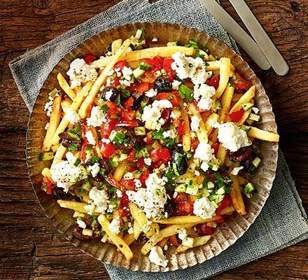 Greek loaded fries Loaded Fries Recipe, Fresh Olives, Frozen French Fries, Loaded Fries, Asian Inspired Dishes, Bbc Good Food, Loaded Baked Potatoes, Fries Recipe, Bbc Good Food Recipes