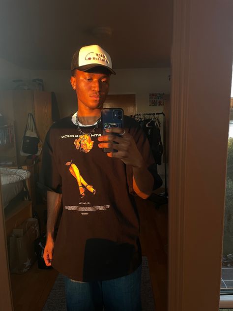 Golden hour, streetwear, nyc, hat, trucker hat, crystal necklace Hat Outfit Men, Nyc Hat, Trucker Hat Outfit, Hat Outfit, Streetwear Men, Streetwear Men Outfits, Outfits With Hats, Streetwear Outfit, Mens Streetwear