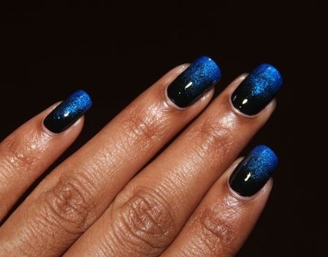 Blue Black Gradient  http://www.bellezzabee.com/2012/09/nail-challenge-day-10-blue-black.html Blue Black Gradient, Black And Blue Nails, Black Ombre Nails, Blue Ombre Nails, Nails Yellow, Black Gradient, Ombre Nail Designs, Nails Blue, Super Nails