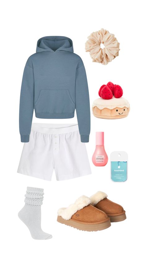 Comfy Cozy Fit Winter Socks, Jellycat Outfit, Hoodie Uggs Outfit, Fall Jellycat Aesthetic, Cozy Oversized Soft-washed Sweats, Fall Movie Night, Slippers Comfy, Aesthetic Gold Jewelry, Cottagecore Outfit Ideas