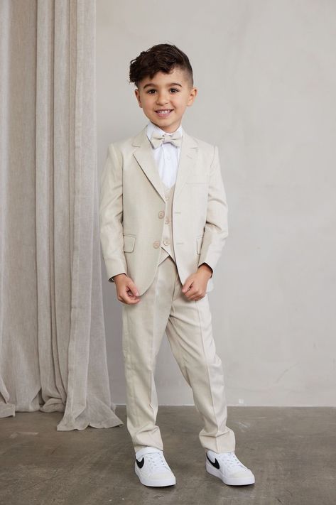 Kids Wedding Outfits Boys, Tan Suit Wedding, Kids Wedding Outfits, Wedding Outfit For Boys, Boys Tuxedo, Cream Suit