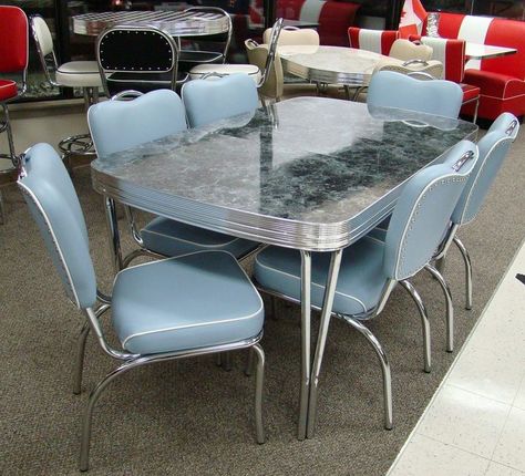 Retro Dining Room Chairs, Retro Kitchen Tables, Kitchen Dinette Sets, Retro Dining Rooms, Formica Table, Laminate Kitchen, Retro Table, Dinette Sets, Kitchen Tables