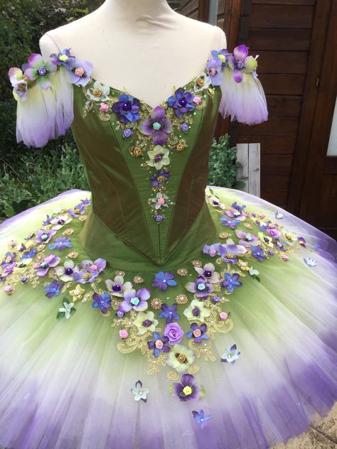 Famous Ballet Dancers, Ballet Attire, Sleeping Beauty Ballet, Nutcracker Costumes, Classical Ballet Tutu, Tutu Tutorial, Green Tutu, Baby Ballet, Purple Tutu