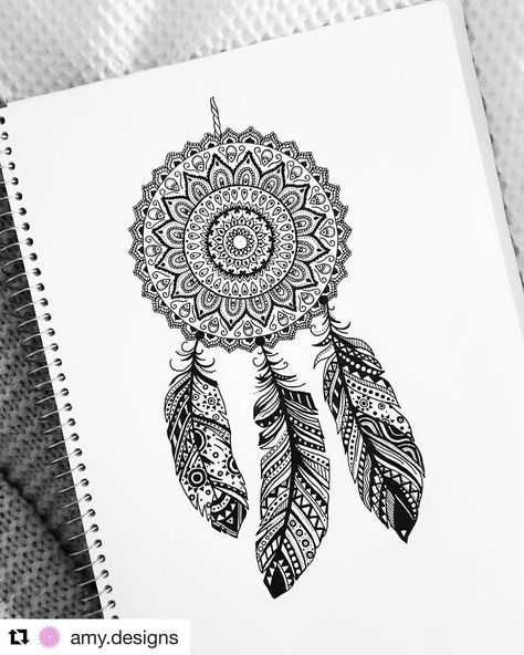 Beautiful mandala from amy.desings Mandala Dream Catcher, Dream Catcher Drawing, Indian Tattoos, Colouring Ideas, Mandala Ideas, Kerala Mural Painting, Mandala Art Therapy, Beautiful Mandala, Drawings Ideas