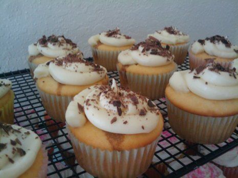 These are delicious tiramisu cupcakes. They are relatively easy to make as they use a boxed cake mix. Read recipe in entirety first - it sounds more complex then it actually is. You can decorate these to be quite elegant And fancy in presentation for Brunches, Bridal showers, or whatever suits your needs. These sell at gourmet bakeries, coffee shops And cafes for a pretty penny. Note: I do use mascarpone to make these as that is more traditional, but you could substitute with plain crea... Christmas Cupcakes Easy, Tiramisu Cupcakes, Cake Mix Recipe, Cream Cheese Buttercream Frosting, Gourmet Bakery, Fancy Cupcakes, Boxed Cake, Tiramisu Cake, Box Cake Mix