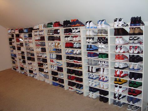 this is deff gonna be in my house. my jordan closet X) Sneakerhead Closet, Sneaker Pictures, Best Shoe Rack, Sneaker Closet, Sneakerhead Room, Sneaker Storage, Shoe Room, Closet Hacks Organizing, Sneak Attack