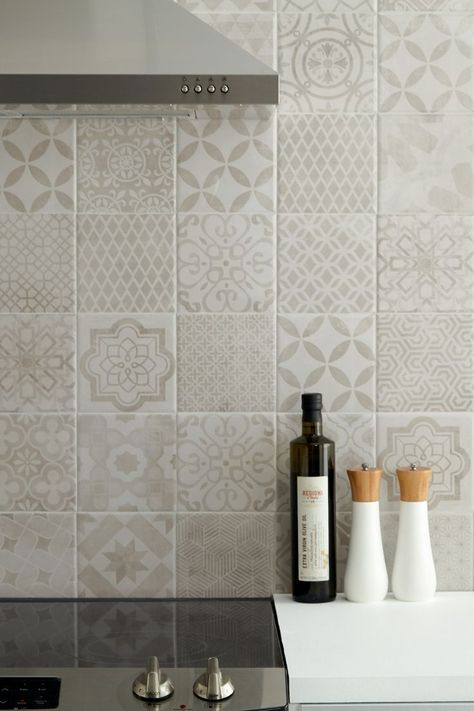 Pattern Backsplash, Kitchen Wall Design, Farmhouse Kitchen Backsplash, Bedroom Decor For Teen Girls, Geometric Tiles, Modern Cottage, Outdoor Kitchen Design, Kitchen Cabinet Design, Kitchen Tiles