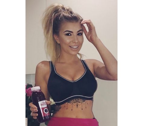 oliviabuckland❤ Olivia Bowen, Alex And Olivia, Love Island, Social Media Influencer, Tatting, Sports Bra, Crop Tops, Bra, Tattoos