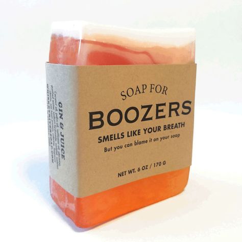 Whiskey River Soap Fun Inventions, Gin And Juice, Whiskey River Soap, Funny Soap, Beauty Humor, Decorative Soaps, Soap Labels, Soap Company, Hand Making