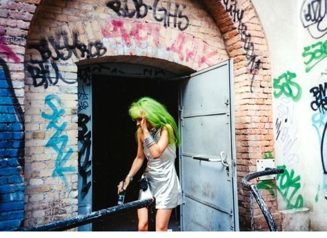 90s Berlin techno Acid House Rave, Underground Techno, Berlin Techno, Rave Aesthetic, Berlin Fashion Street, Berlin Street, Techno Fashion, Minimalism Lifestyle, Acid House