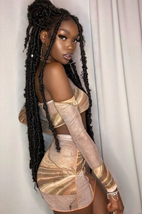 Butterfly Locs Hairstyles, Afro Twist, Butterfly Locs, Big Box Braids Hairstyles, Faux Locs Hairstyles, Cute Box Braids Hairstyles, Girls Hairstyles Braids, Braided Hairstyles For Black Women, Locs Hairstyles