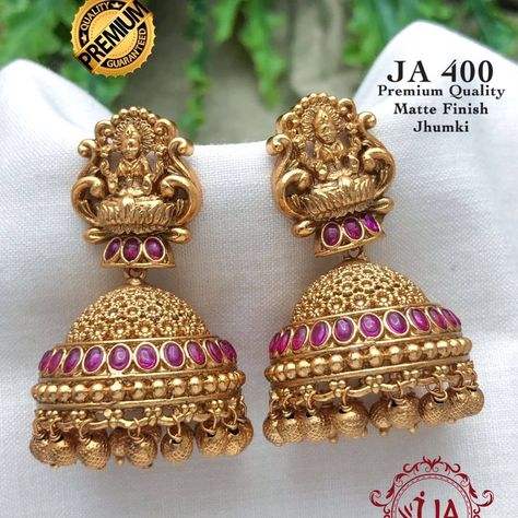 Gold Jhumka Designs Antiques, Gold Earrings Studs Simple, Golden Jhumka, Face Diy, Simple Bridal Jewelry, Gold Jhumka, Jhumka Designs, Wedding Jewelry Sets Bridal Jewellery, Indian Wedding Jewelry Sets