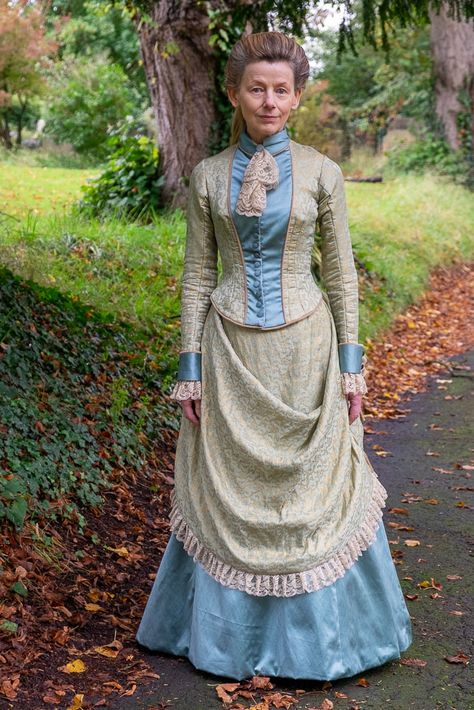 Gold Victorian Dress, 1880s Day Dress, 1870 Dress, 1880s Dress, 1800s Dresses, Victorian Era Dresses, Victorian Gown, 1870s Fashion, Victorian Era Fashion