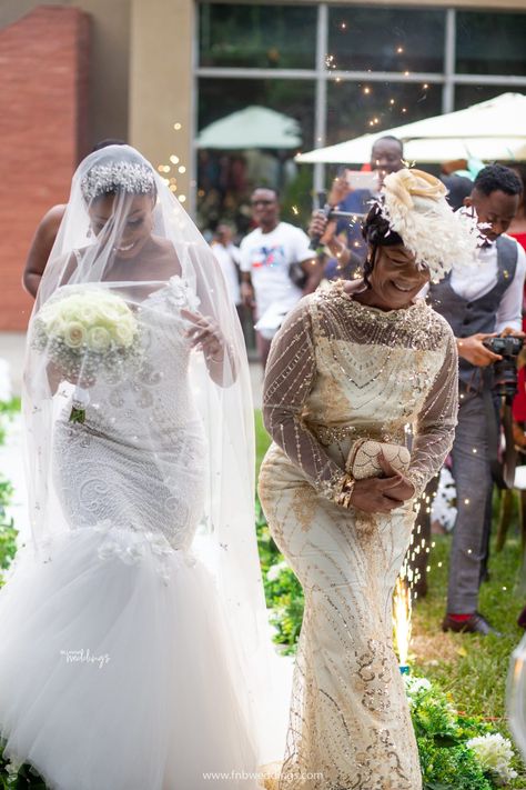 Lace Styles For Mother Of The Bride, Brides Mum Outfit In Ghana, African Mother Of The Bride Dresses, Mom Dress For Wedding Mothers Gowns, White Lace Dress Styles Ghana, Mob Outfit, Lace Dress Styles Ghana, Brides Mother Dress, Ghanaian Wedding