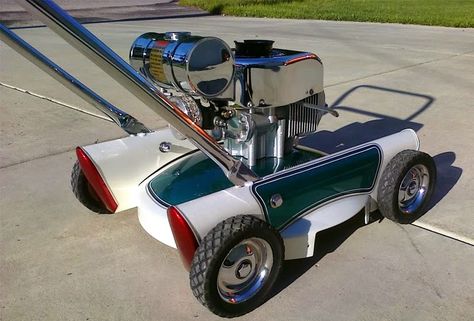 My next lawn mower. Mowing isn't so bad when your mower looks like a hot rod, right?! Lawn Mower Tractor, Push Mower, Lawn Tractors, Riding Mowers, Lawn Mowing, Mini Bikes, Go Carts, Old Tractors, Go Karts