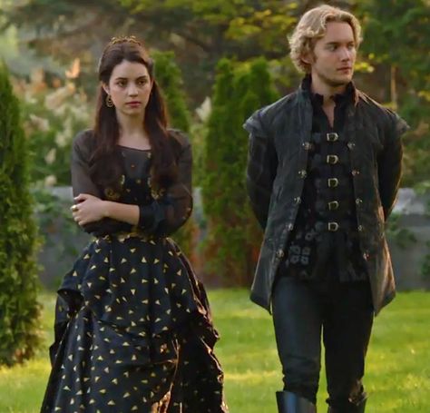 “Kulei overstepped,” Shean shook his head as he walked with Di in the gardens that afternoon. Di did not reply. “Di?” “We cannot hide what has happened, the servants must already be gossipping and soon the entire country will know,” Di sighed. Francis Reign Outfits, Frary Reign, Francis Reign, Reign Characters, Reign Serie, Reign Outfits, Reign Mary And Francis, Reign Tv Show, Marie Stuart