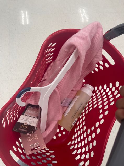 Target Pictures, Target Run Aesthetic, Shopping Spree Aesthetic, Pink Grocery Store Aesthetic, Target Shopping Spree, Shopping Cart Aesthetic Friends, Target Shopping Aesthetic, Target Shopping Cart Aesthetic, Target Aesthetic