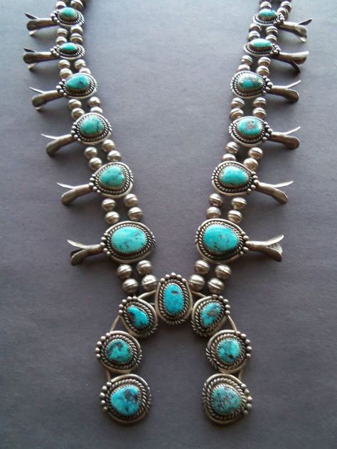 Navajo Squash Blossom Necklace Squash Blossom Jewelry, Squash Blossoms, Turquoise Squash Blossom, Turquoise Jewelry Native American, Turquoise Bead Bracelet, American Indian Jewelry, Southwest Jewelry, Navajo Jewelry, Squash Blossom Necklace