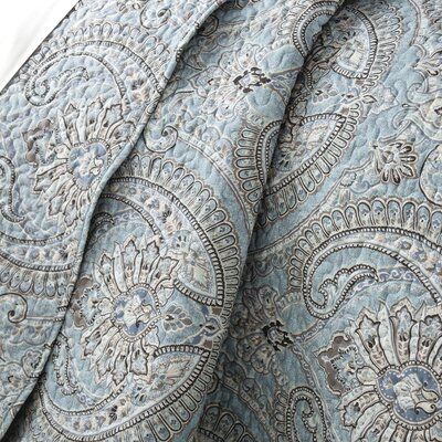 Ruffle Bedspread, Bed Quilts, Paisley Quilt, King Quilt Sets, Bed Spread, Bedroom Remodel, Lightweight Quilt, Traditional Quilts, Bedding Stores