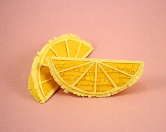 Fruit Theme Party, Fruit Party Theme, Lemon Party Favors, 1 Pinata, Cardboard Decorations, Tutti Fruity Party, Fruit Party Decorations, Fruity Party, Pinata Ideas