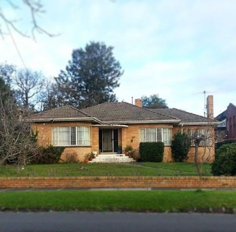 (pic 3 – a typical 1950’s blonde brick veneer home with some art-deco touches) Triple Fronted Brick House, Cream Brick House Exterior, Curved Porch, Blonde Brick, 1960s House Renovation, Orange Brick Houses, Brown Brick Houses, Hampton Homes, Brick Extension