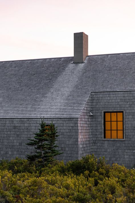 New England Modern Farmhouse, Cedar Shingle Cabin, Cedar Shingles With Board And Batten, Modern Gable Roof, Cedar Shake Lake House, New England Cedar Shake Homes, Cedar Roof Shingles, Shingle Style Lake House, Eastern White Cedar