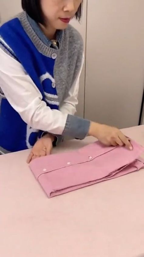 How To Folding | How to fold jeans🥰🥰#storagehacks #jeansfolding #howtofold #fyp #cleantok | Instagram Maximize Small Closet Space, Sweatshirt Organization, Maximize Small Closet, How To Fold Sweaters, Folding Shirts, How To Fold Jeans, Shirt Organization, Small Closet Space, Shirt Folding