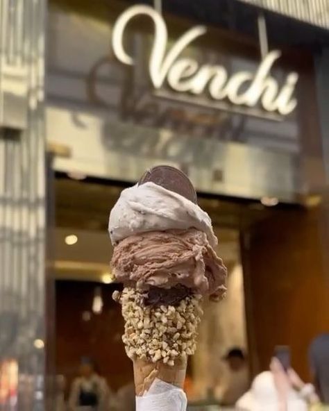 Florencia 🇮🇹 Firenze Travel | Hotels | Food Tips on Instagram: "Indulge in the mouthwatering gelato delights awaiting you in the enchanting city of Florence!🤤🍦🍨  What's the most underrated gelato place in Florence that more people should know about? Comment your hidden gems!😍🍦  Amazing shots by @eatwithkevin_, @daniellemonteleone_, @l3hcar, @carlyrfrommer, @laurenquacquarelli   📍Venchi 📍Gelateria Eduardo 📍Edoardo's 📍Badiani 1932 📍La Strega Nacciola" Venchi Gelato, Hotel Food, Hidden Gems, Florence, Food Hacks, Hotel