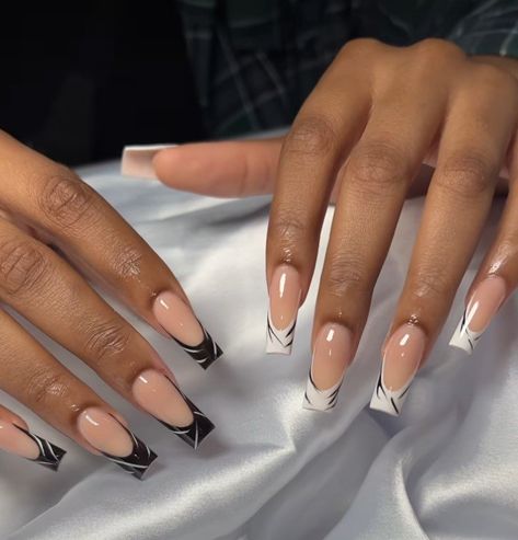 Almond Acrylic Nails Designs Classy, Short Cute Nails, Acrylic Nail Designs Classy, Almond Acrylic Nails Designs, Nail Rhinestones, Drip Nails, White Acrylic Nails, French Tip Acrylic Nails, Casual Nails