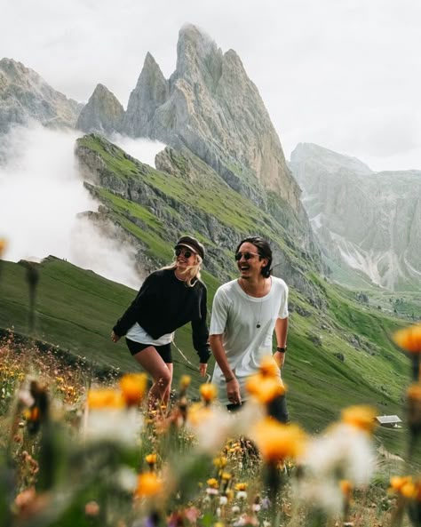 8 Instagrammable Italy photography locations - The Dolomites The Dolomites, Italy Photography, South Tyrol, Beautiful Villages, Location Photography, Famous Places, Cinque Terre, Photo Location, Hiking Trip