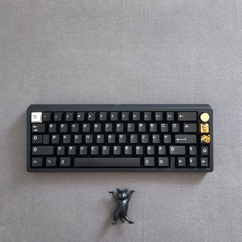 Black and white goodness | Drop Mechanical Keyboard Black, Black And White Keyboard, Diy Mechanical Keyboard, Black Keyboard, Custom Keyboard, Keyboard Black, Mechanical Keyboards, How To Start Conversations, Pc Setup