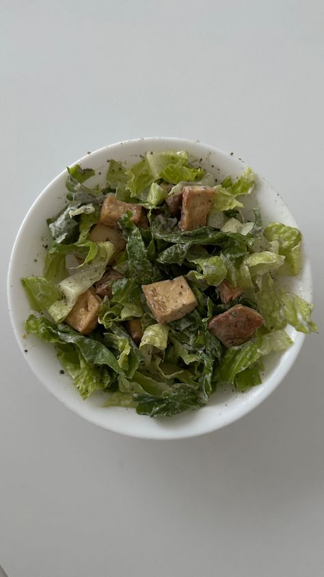 Tofu and lettuce salad bowl with mayo dressing | wellness | healthy aesthetic Tofu Salad Aesthetic, Healthy Salad Aesthetic, Aesthetic Salad Bowl, Chicken Lettuce Salad, Lettuce Aesthetic, Salat Aesthetic, Chicken Salad Aesthetic, Salad Bowl Aesthetic, Tofu Aesthetic