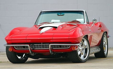 67, really nice.. 1966 Corvette, 2013 Corvette, Old Corvette, Corvette C2, Vintage Corvette, Classic Corvette, Chevy Muscle Cars, Corvette Convertible, Chevy Corvette