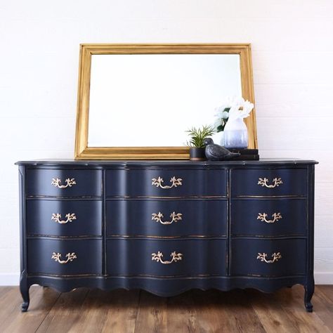 Midnight Blue Dresser Makeover Midnight Blue Furniture, Mineral Fusion Paint, Fusion Midnight Blue, Blue Dresser Makeover, Best Paint For Wood, Best Paint Sprayer, Blue Painted Furniture, General Finishes Milk Paint, Laminate Furniture