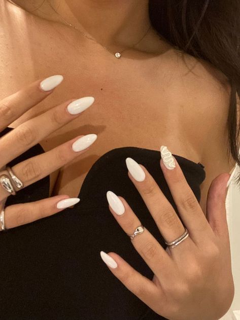 Different Shades Of White Nails, Hogwarts Nails, Cassie Hair, Fur Nails, Beachy Nails, Confetti Nails, September Nails, Classic Nails, Almond Acrylic Nails