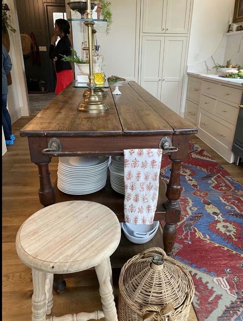 Draper Table Kitchen Island, Maine Kitchen, Apothecary Table, Colonial Kitchens, Small Kitchen Island Ideas, Historic Farmhouse, Countryside Kitchen, Marble House, Small Kitchen Island