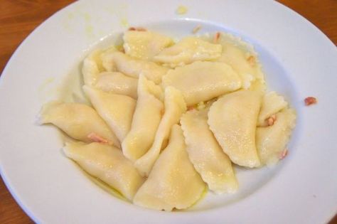 Gluten Free Perogies Recipe, Gluten Free Pierogi Recipe, Gluten Free Pierogies, Gluten Free Perogies, Vegan Supper, Gluten Free Casserole, Perogies Recipe, Gluten Free Meat, Pierogi Recipe