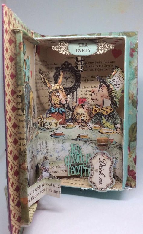 Alice In Wonderland Book Nook, Alice In Wonderland 3d Art, Alice In Wonderland Diorama, Alice In Wonderland Shadow Box Ideas, Alice In Wonderland Scrapbook, Alice In Wonderland Booknook, Alice In Wonderland Miniature Scene, Alice In Wonderland Altered Book, Alice In Wonderland Vintage