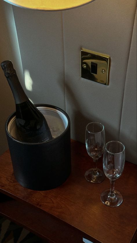 A bottle of Prosecco and two flute glasses on a bedside table at the Marriott Hotel Aesthetic Hotel Room, Champagne Aesthetic, Food And Drink Photography, Aesthetic Hotel, Aesthetic Wine, Moody Lighting, Hotel Aesthetic, Hotel Photography, Rich Aesthetic