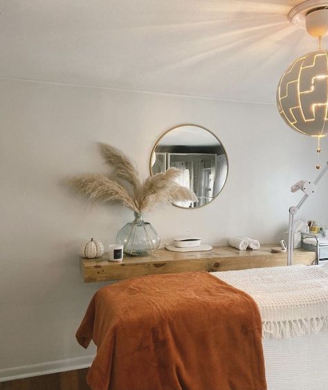 Facial Room Design, Boho Esthetician Room, Solo Esthetician Room, Aesthetic Esthetician, Esthetician Studio, Spa Room Ideas Estheticians, Solo Esthetician, Sage Hair, Spa Room Ideas