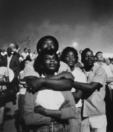 Bruce Davidson, Historical Photography, 1 Vs 1, Freedom Riders, Circus Sideshow, Henri Cartier Bresson, Black Photography, Love Connection, Black Love Couples