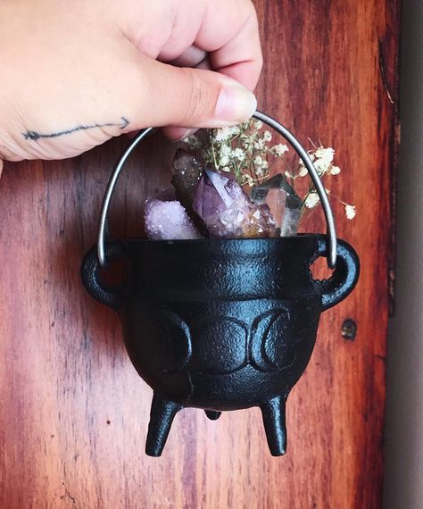 The Opaque: Taneisa on Instagram: “Cauldrons are being re-stocked... FINALLY! Make sure to check in at 5pm to see what's being brought back 💜” Green Witch Aesthetic, Wiccan Decor, Witch Cottage, Witch Shop, Eclectic Witch, Candle Carving, Baby Witch, Witch Spell, Witch Magic