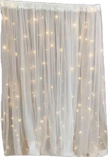 Light Curtain Backdrop, Diy Wedding Backdrops, Fairy Light Backdrops, Wedding Backdrop Ideas, Waterfall Lights, Boxwood Hedge, Wedding Decorations On A Budget, Wedding Backdrops, Diy Wedding Backdrop