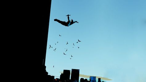 Batman's protege, nightwing, jumping off a building. ____  (I don't own copyrights) Batman And Nightwing, Nightwing Wallpaper, Nightwing And Batgirl, Batman Green Lantern, Dc Comics Wallpaper, Laptop Backgrounds, Minimal Wallpaper, Batman Wallpaper, 1080p Wallpaper